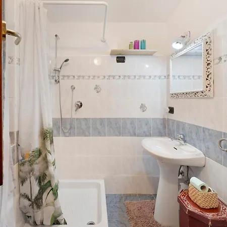 La Casa Di Pietra - *