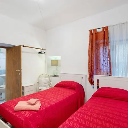 Holiday home La Casa Di Pietra - *